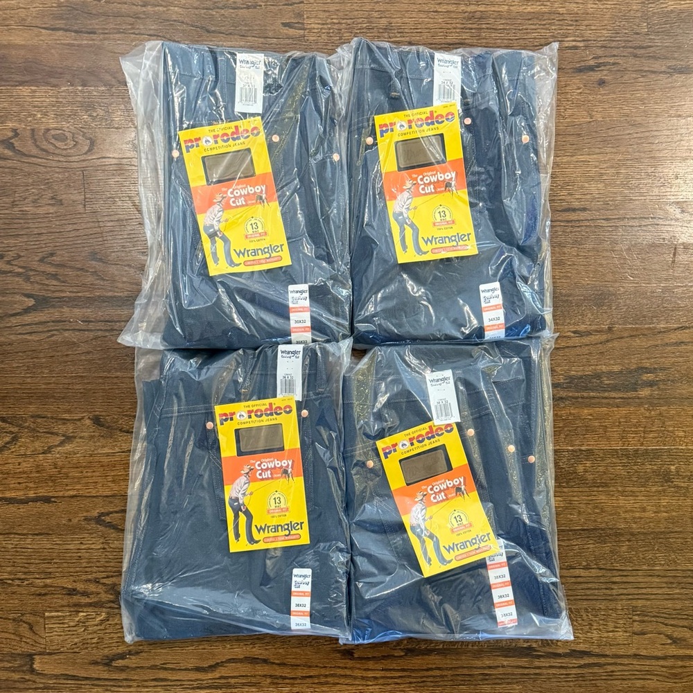 NWT Wrangler Men's 13MWZ Cowboy Cut Rigid Indigo Original Fit Jeans – 32” Inseam